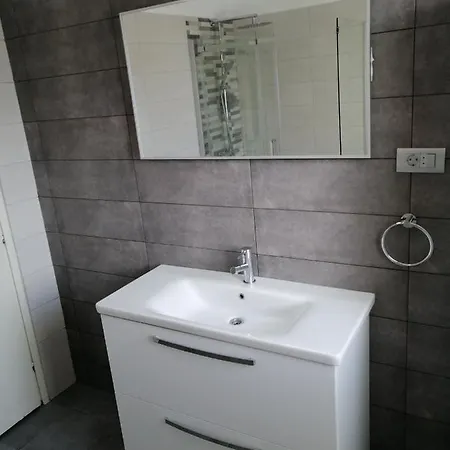 Roko Apartment Rtina
