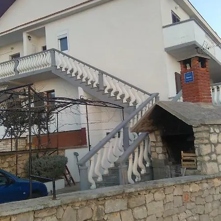 Roko Apartment *